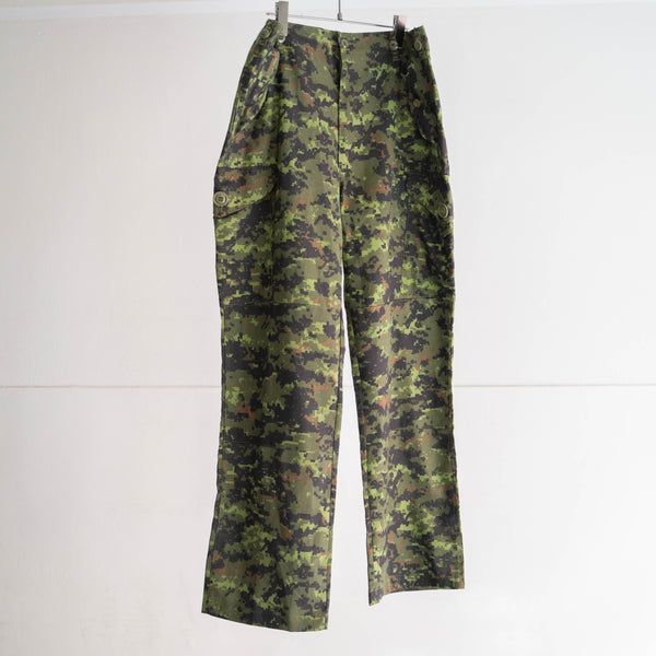 around 2000s Canadian military digital camo cargo pants 'civilian type'