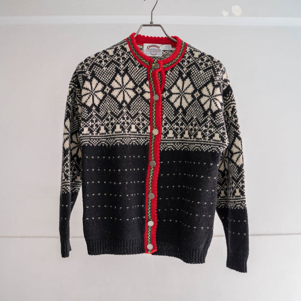 1980s USA snow pattern full open knit -good accent-