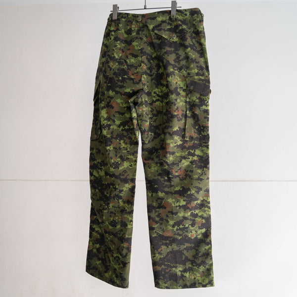 around 2000s Canadian military digital camo cargo pants 'civilian type'