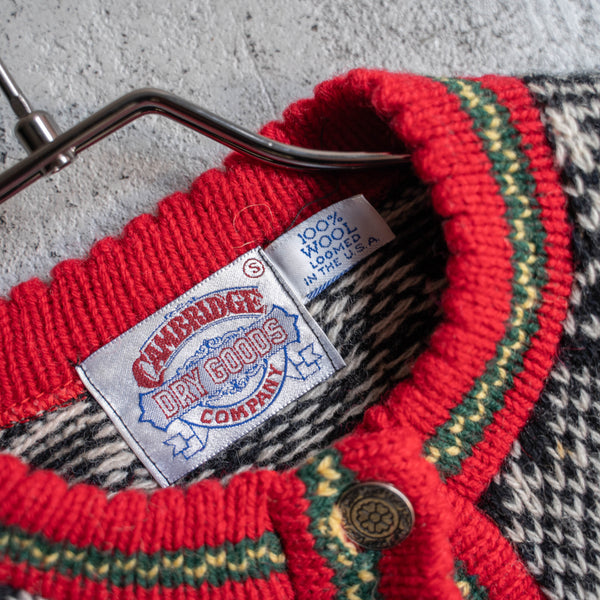 1980s USA snow pattern full open knit -good accent-
