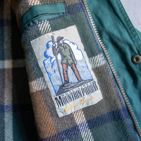 2000s 'Eddie Bauer' deep green mountain parka