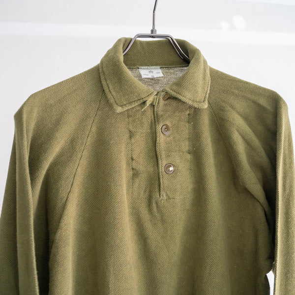 1980s Danish military khaki green color henry neck thermal