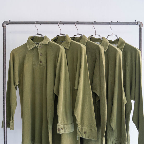 1980s Danish military khaki green color henry neck thermal