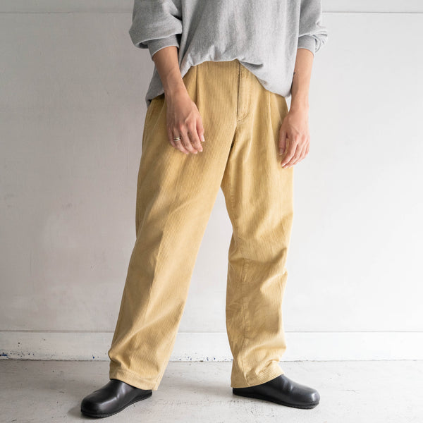 1990s mustard color two tuck corduroy pants 'with coin pocket'