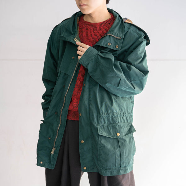 2000s 'Eddie Bauer' deep green mountain parka
