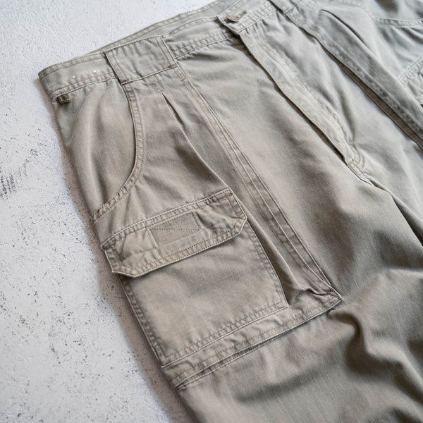 1990s  'Wrangler' khaki color ripstop cargo pants