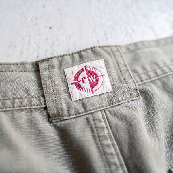 1990s  'Wrangler' khaki color ripstop cargo pants