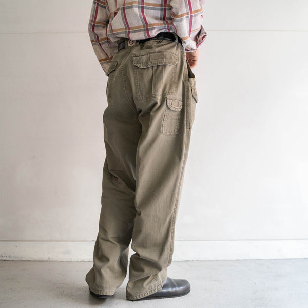 1990s  'Wrangler' khaki color ripstop cargo pants