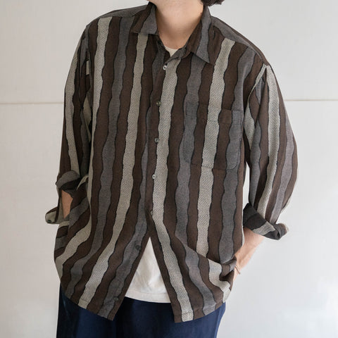 1990-00s  brown based stripe design shirt -poli fabric-