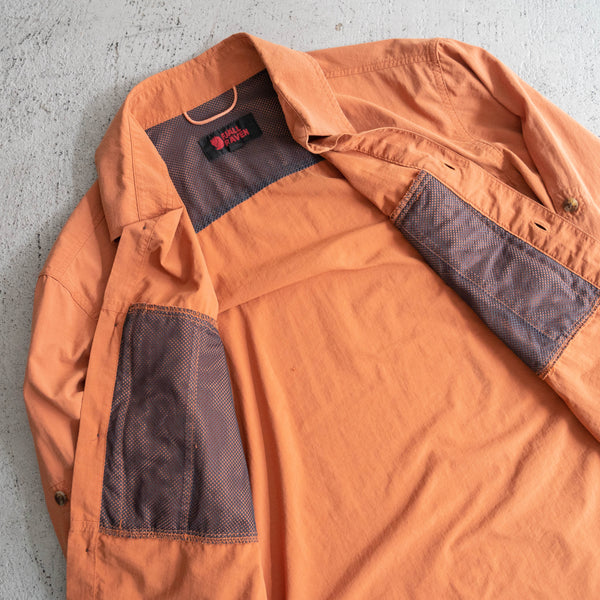 around 1980s 'FJALL RAVEN' orange color nylon shirt