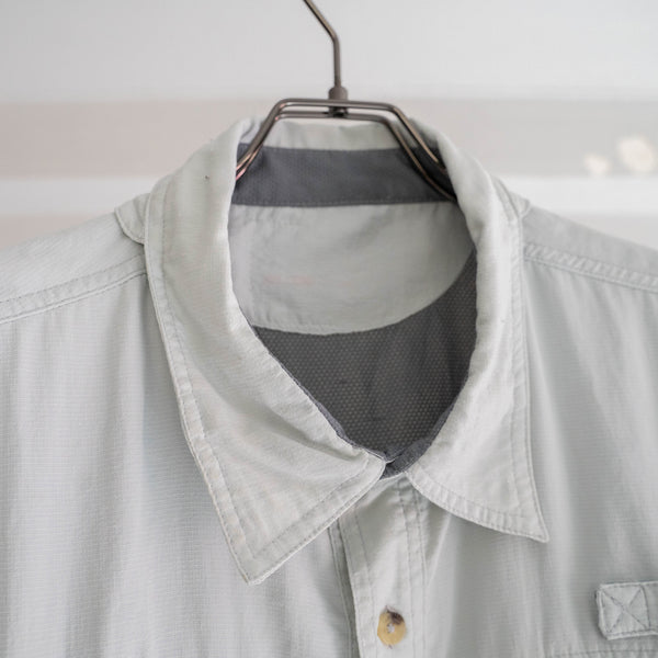 around2000s light gray color fishing short sleeve shirt 'remake'