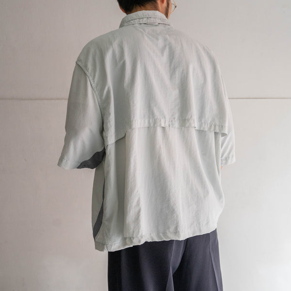 around2000s light gray color fishing short sleeve shirt 'remake'