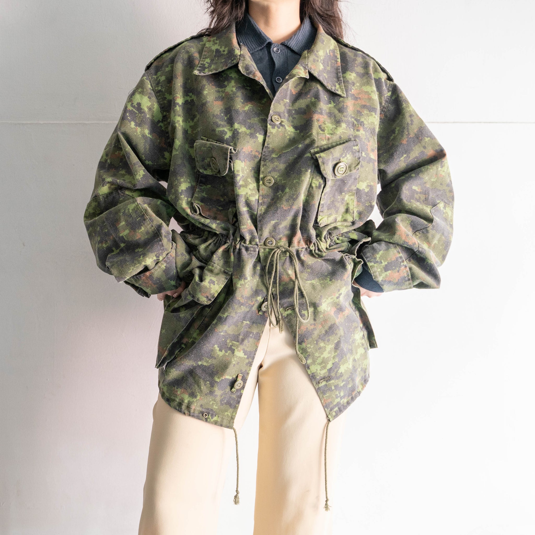 2000s Canadian military camo pattern light weight jacket 'civilian type'