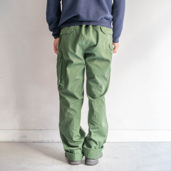 1990s German police green color cotton × poly cargo pants -with belt-