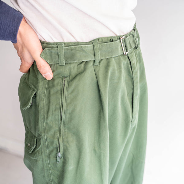 1990s German police green color cotton × poly cargo pants -with belt-