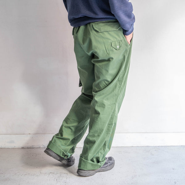 1990s German police green color cotton × poly cargo pants -with belt-