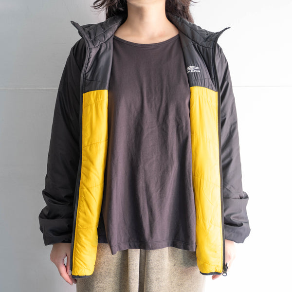 2000s 'UMBRO' black × yellow reversible padded jacket