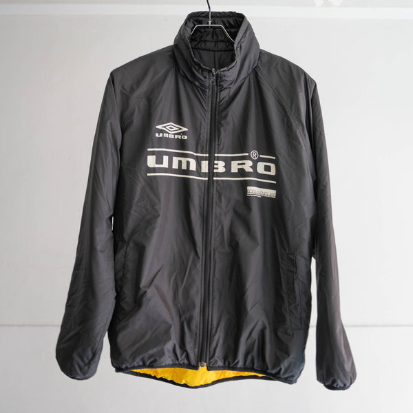 2000s 'UMBRO' black × yellow reversible padded jacket