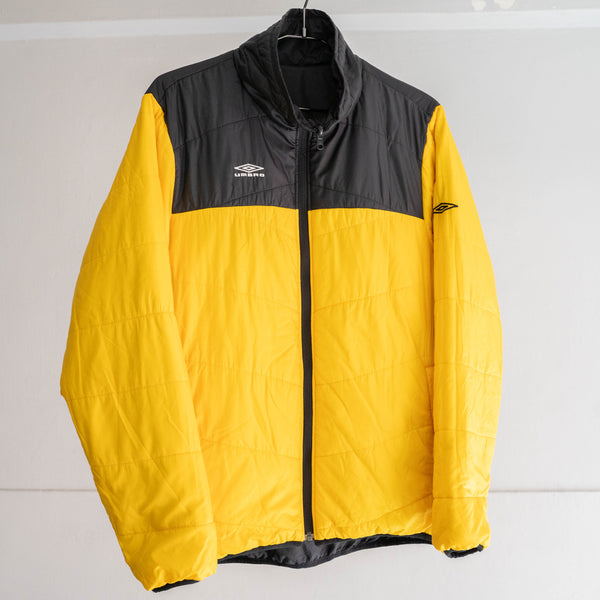 2000s 'UMBRO' black × yellow reversible padded jacket