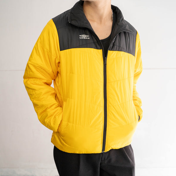 2000s 'UMBRO' black × yellow reversible padded jacket