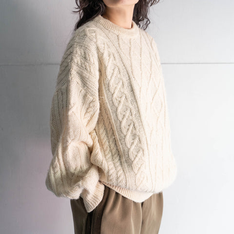 around 1980s UK white color pure wool knit -cable stitch-