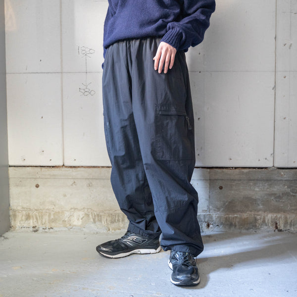 2000s black color nylon wide pants -hem zip-