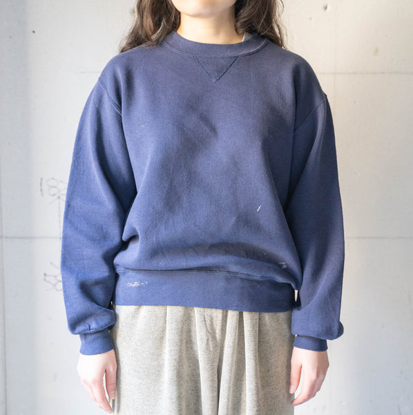 1990s "Russell" navy color sweat shirt -good paint-