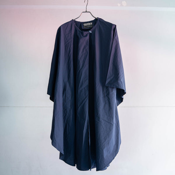 around 1980s navy poncho -good detail-