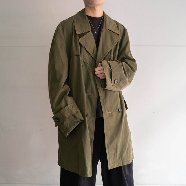 around 1980s Europe green trench coat -with belt-