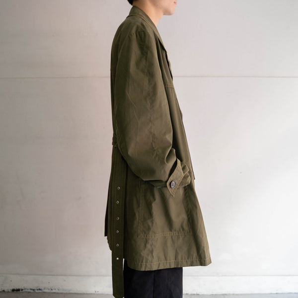 around 1980s Europe green trench coat -with belt-