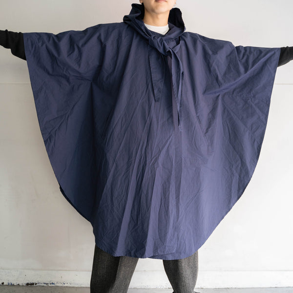 around 1980s navy poncho -good detail-