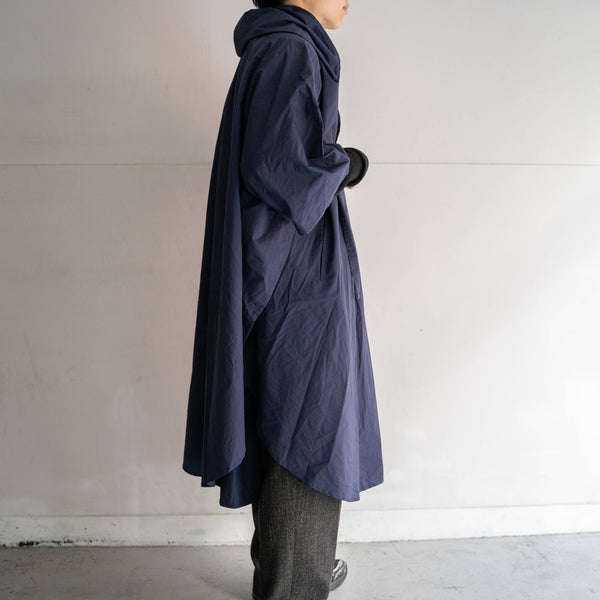 around 1980s navy poncho -good detail-