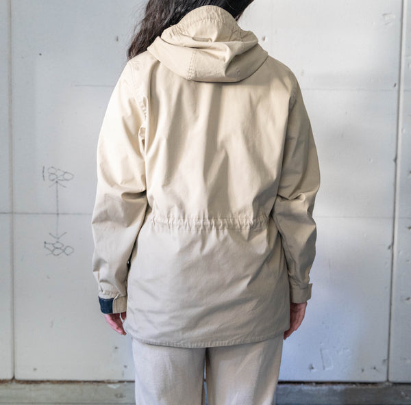 around 2000s beige color cap hooded jacket