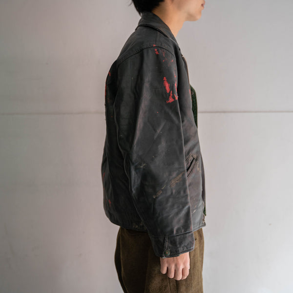 around 1970s Canada gray green leather short jacket -good paint-