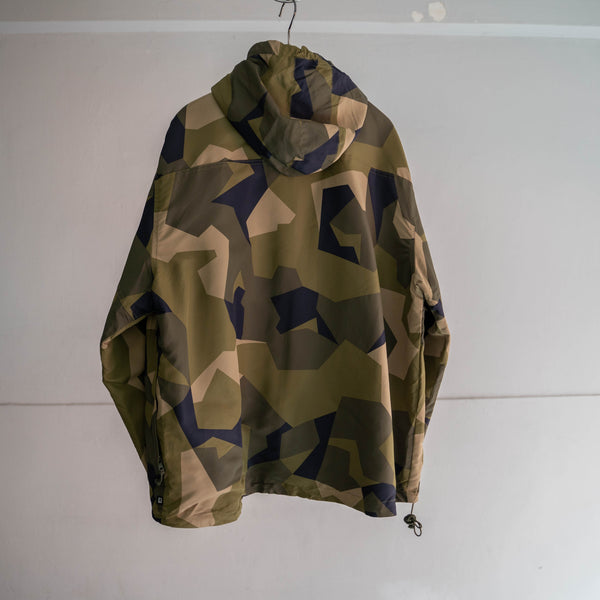 2000s Europe anorak smock -swedish military sampling-