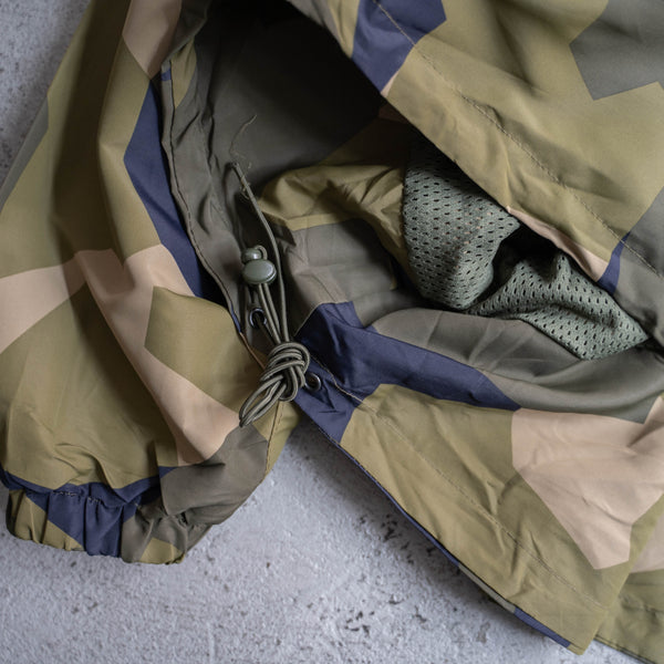 2000s Europe anorak smock -swedish military sampling-