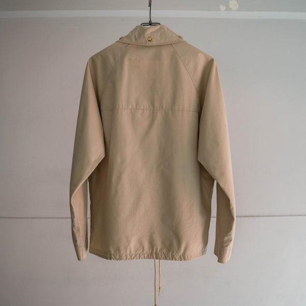 1970-80s light beige swing top with chin strap