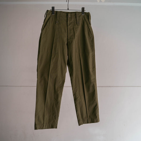 1990-00s British military green baker pants
