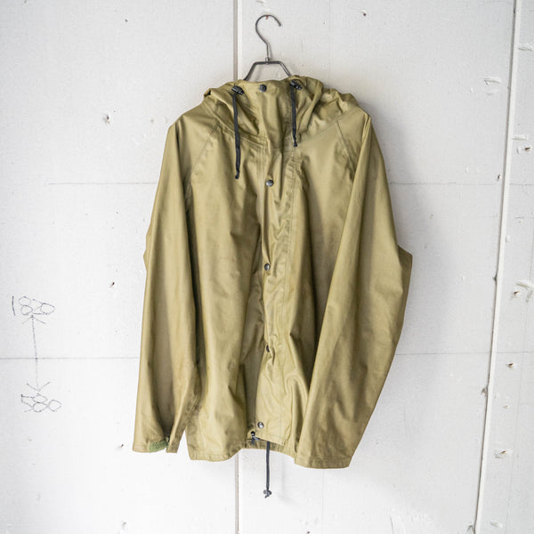 around 1980s khaki color GORE-TEX mountain parka