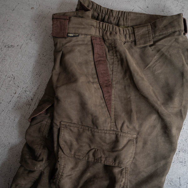 2000s modern cargo pants -goretex-