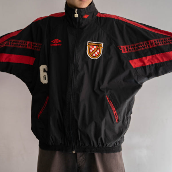 1990s UMBRO black × red sport jacket -good pattern-