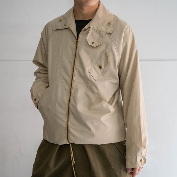 1970-80s light beige swing top with chin strap