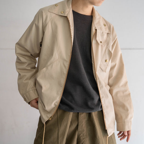 1970-80s light beige swing top with chin strap