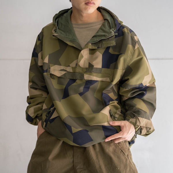 2000s Europe anorak smock -swedish military sampling-