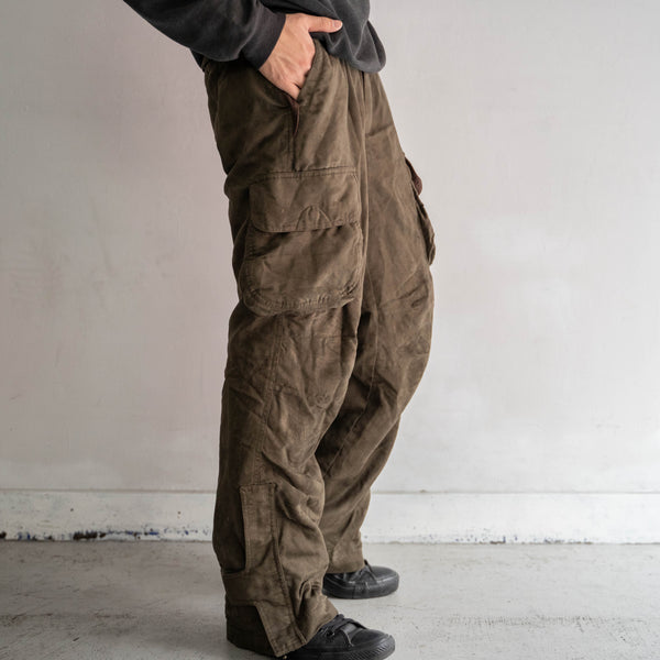 2000s modern cargo pants -goretex-