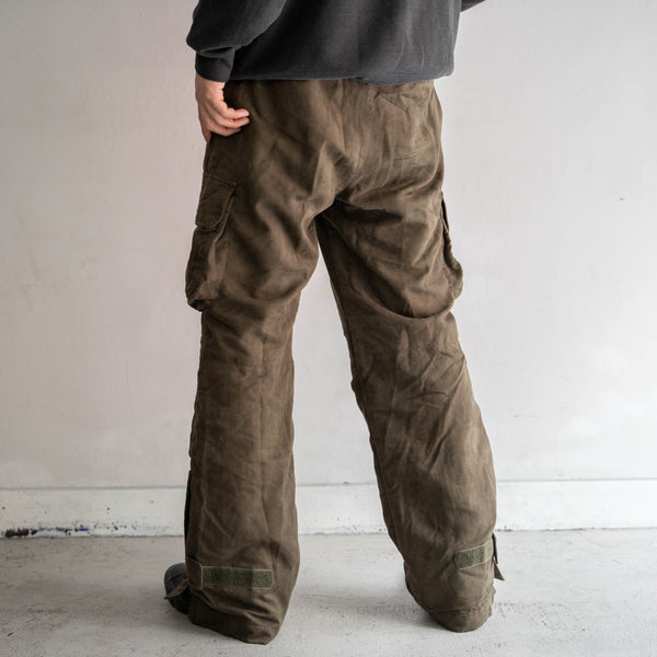 2000s modern cargo pants -goretex-