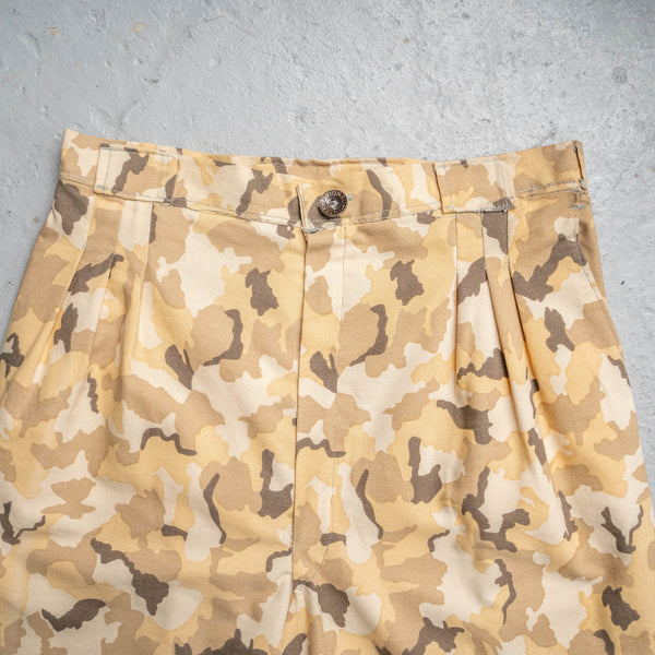 around 1990s Europe camo pattern three tuck cargo pants -good color-　