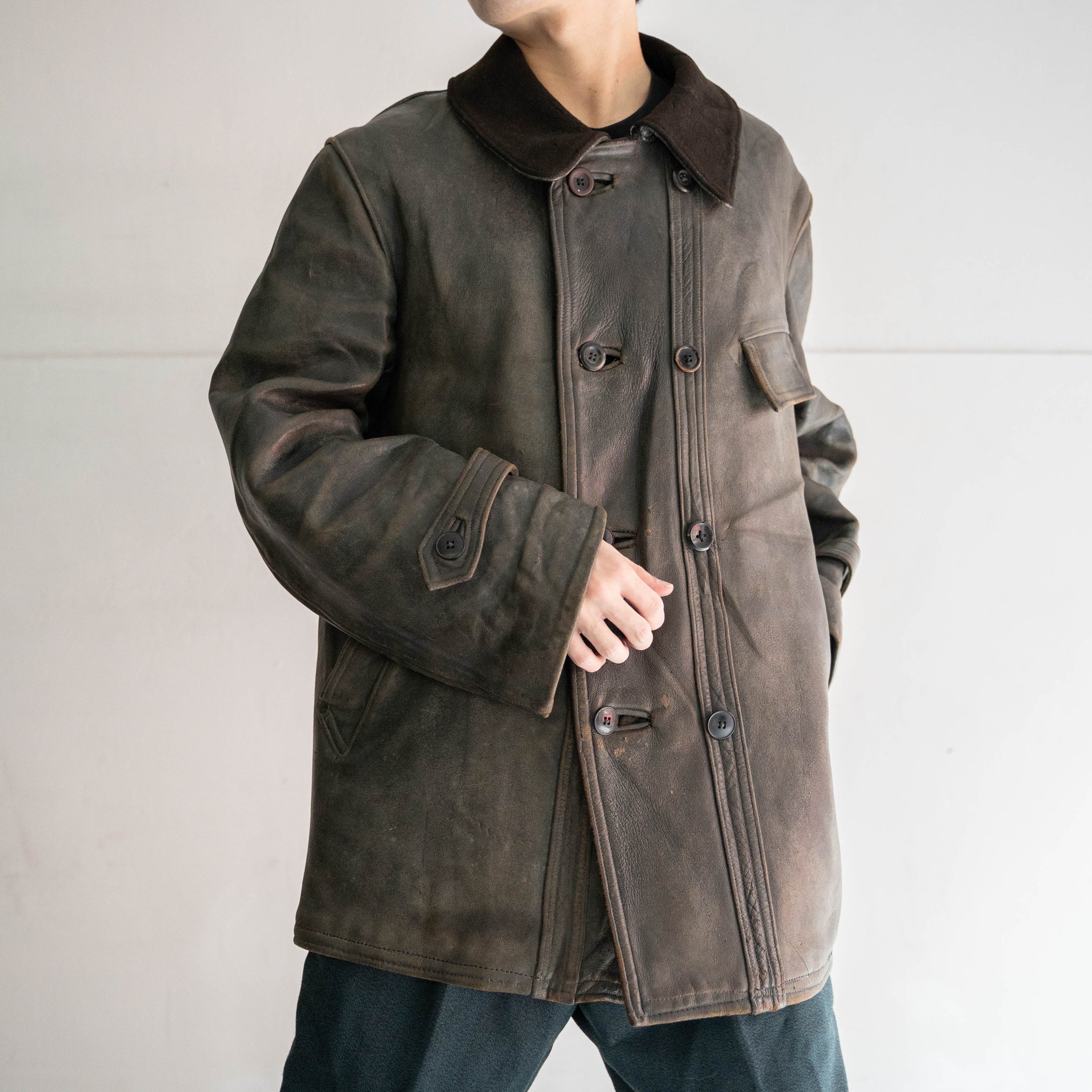 1940s France black leather corbusier jacket -great fade- – gochic 