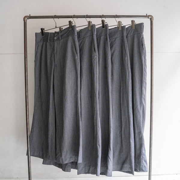 around 1980s British military cotton × poly bell-bottom dress pants -black dyed- 'dead stock'