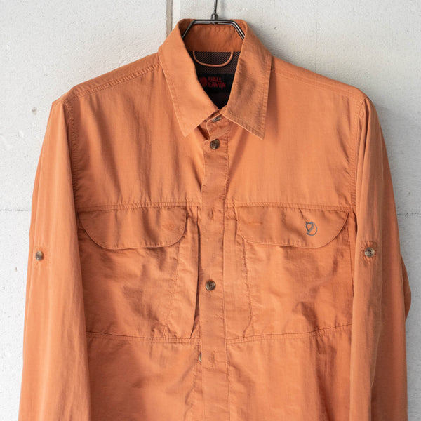 around 1980s 'FJALL RAVEN' terracotta color nylon shirt